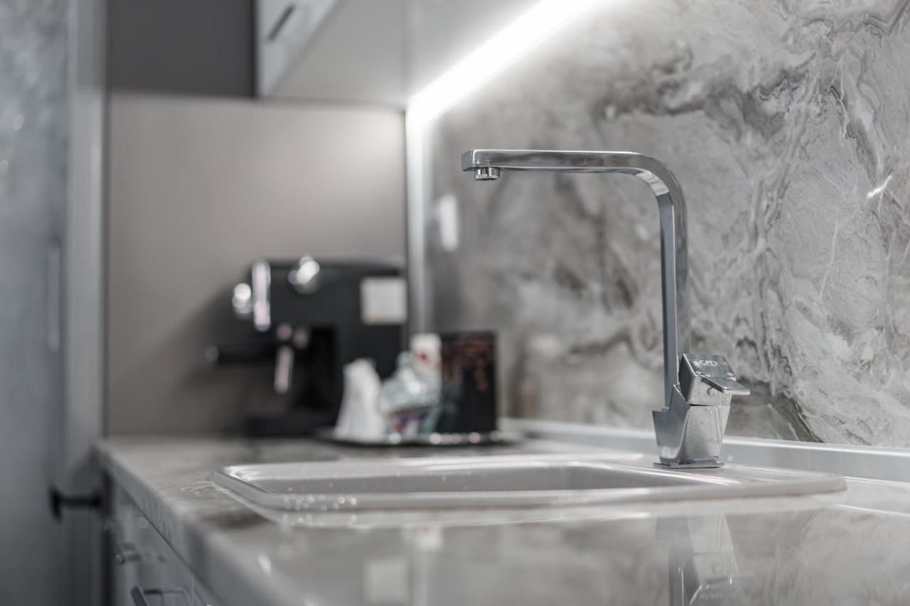 City Apartments - A Brand New Luxury & Comfy 2 Azenograd Kültér fotó